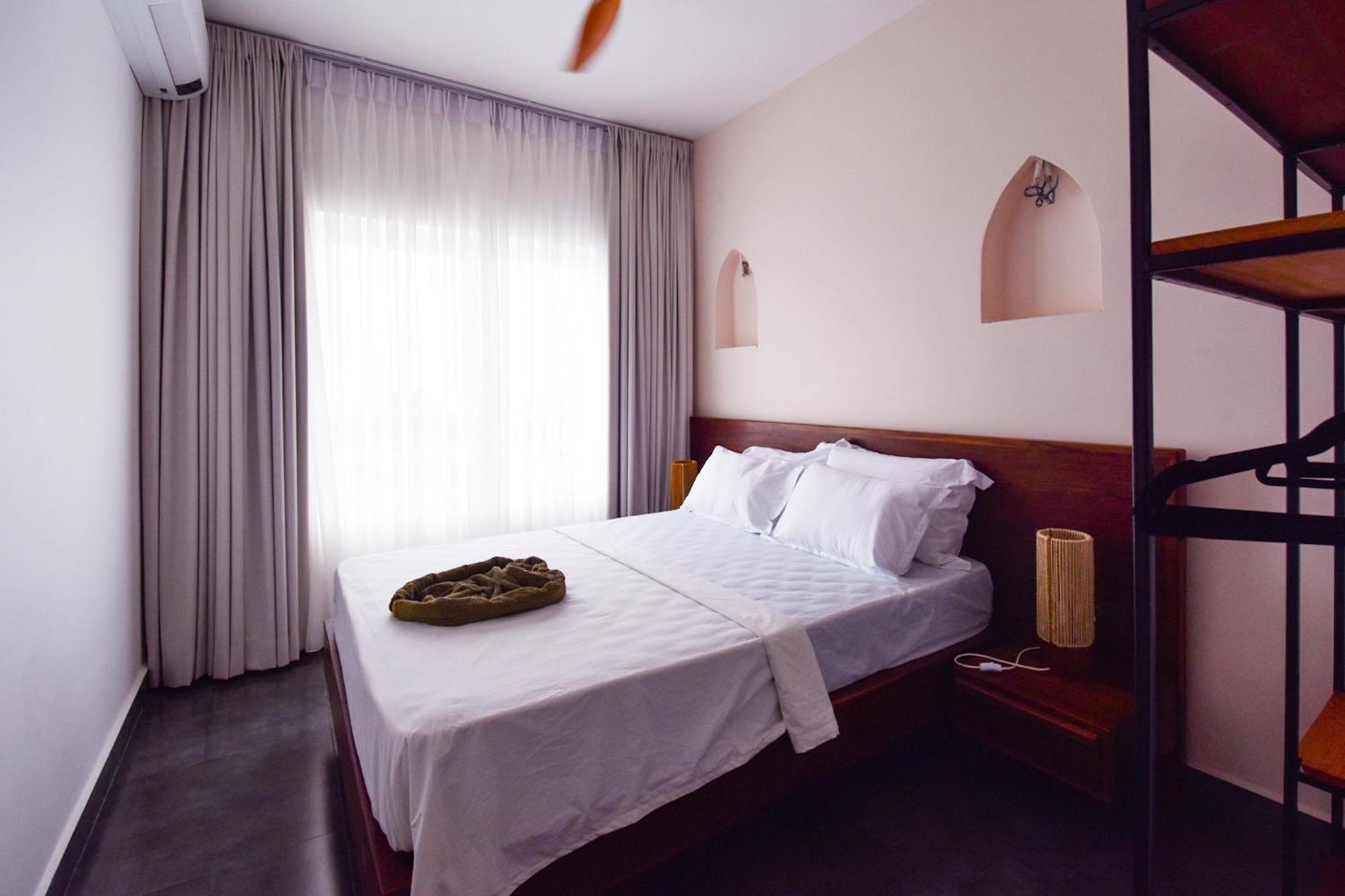 Castle Black, Infinite Ocean Sunsets At The Skyloft In Fumba Town Appartement Dambani