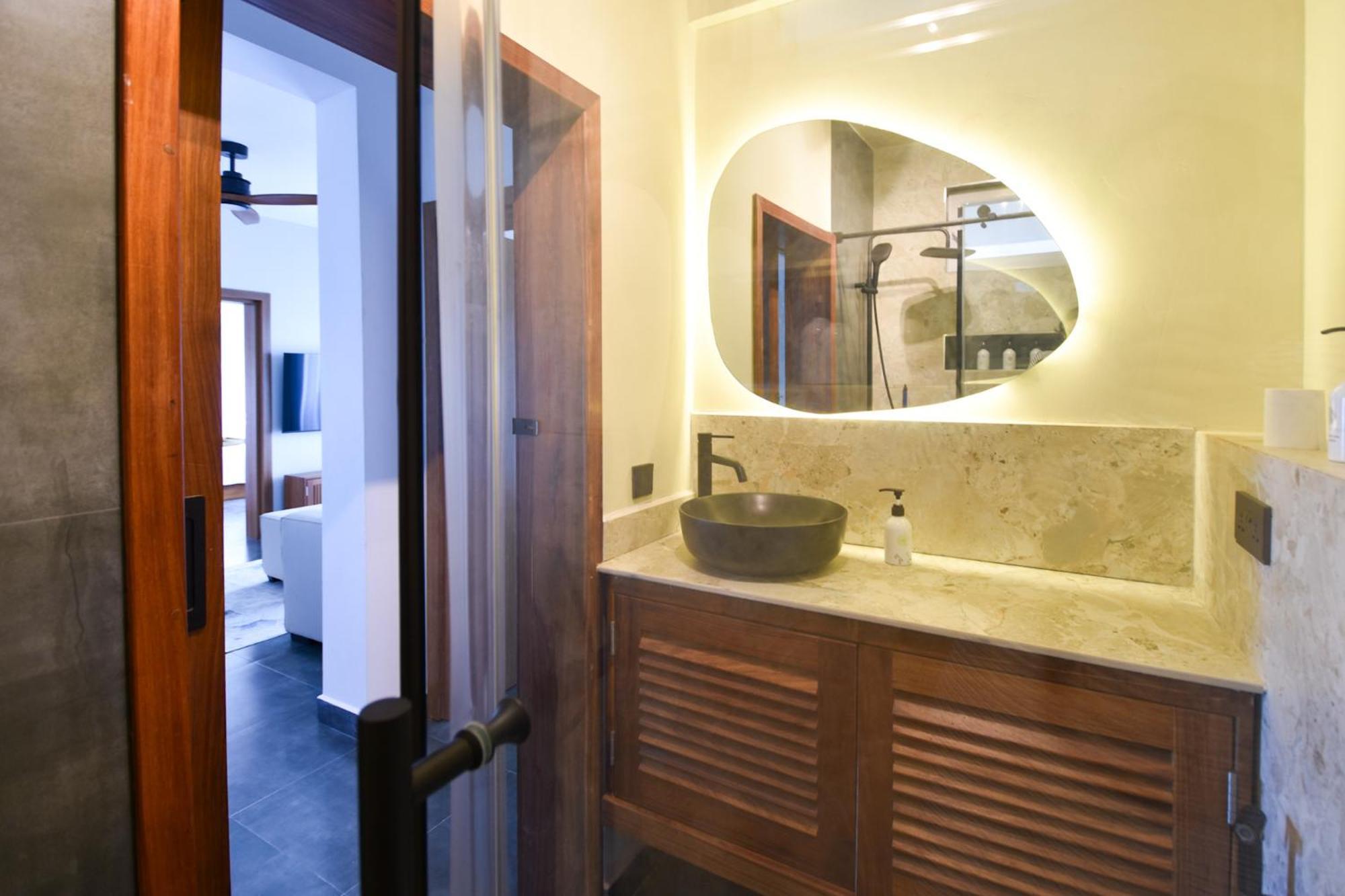 Appartement Castle Black, Infinite Ocean Sunsets At The Skyloft In Fumba Town Dambani